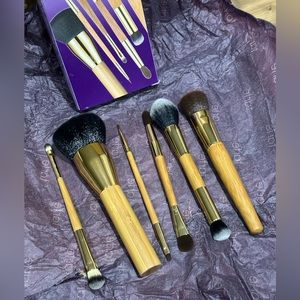 Tarte makeup brushes